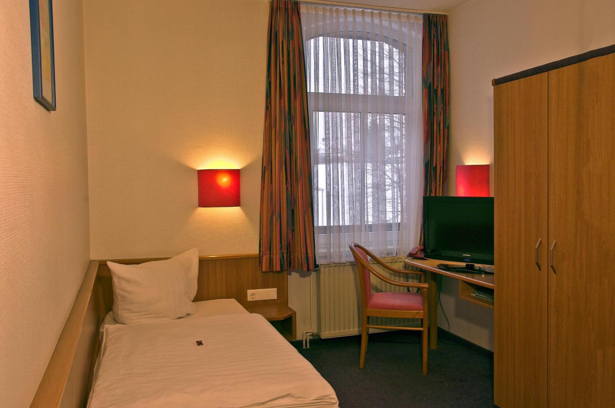 Hotel Park Eckersbach Zwickau Exterior photo